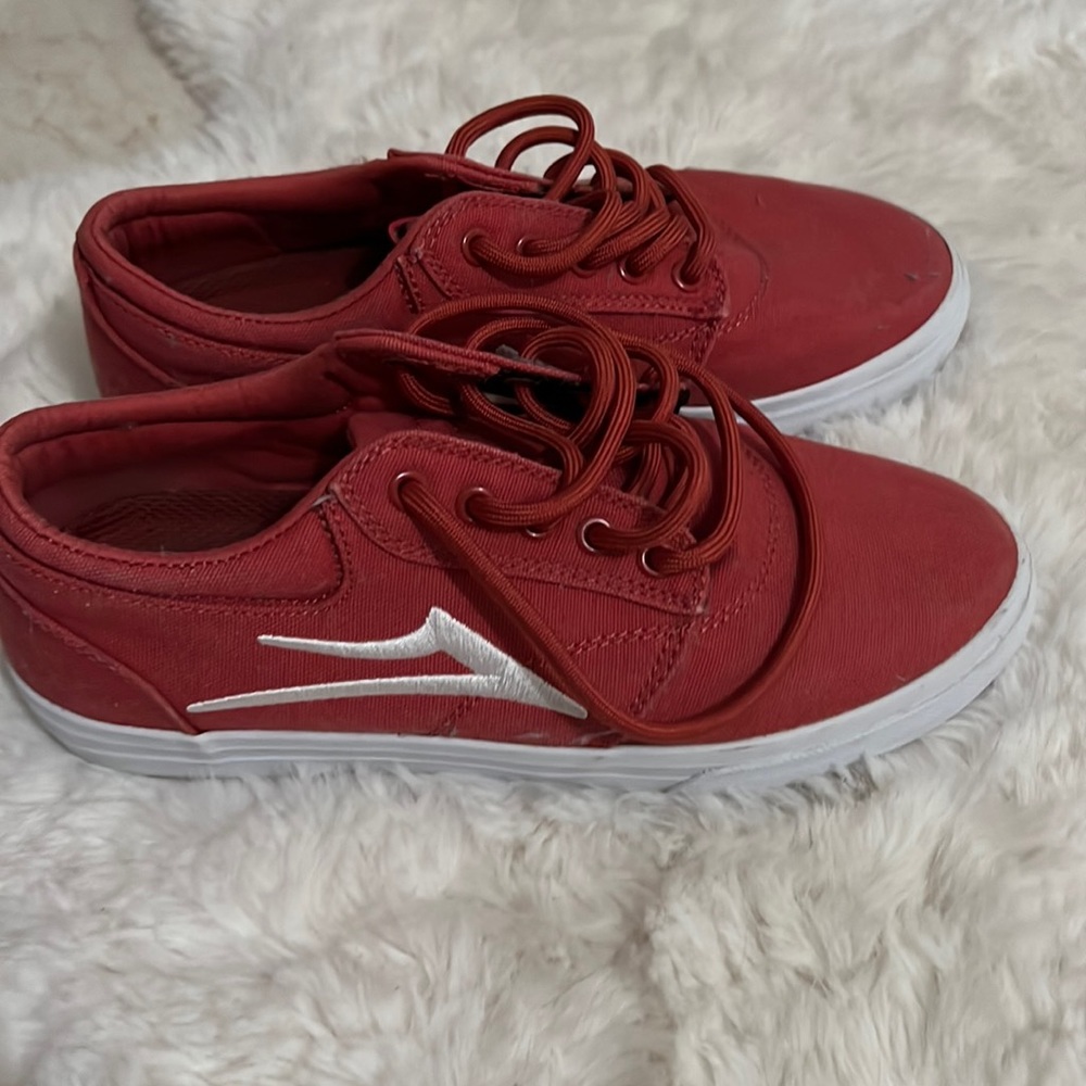 Size 5 skating shoes Lakai worn once